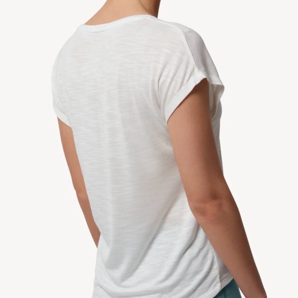 NWT On Cloud Running Active-T Flow Quick-drying Athletic Shirt White size Medium - Picture 3 of 10